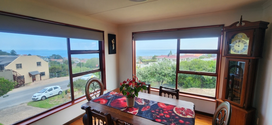 4 Bedroom Property for Sale in Dana Bay Western Cape